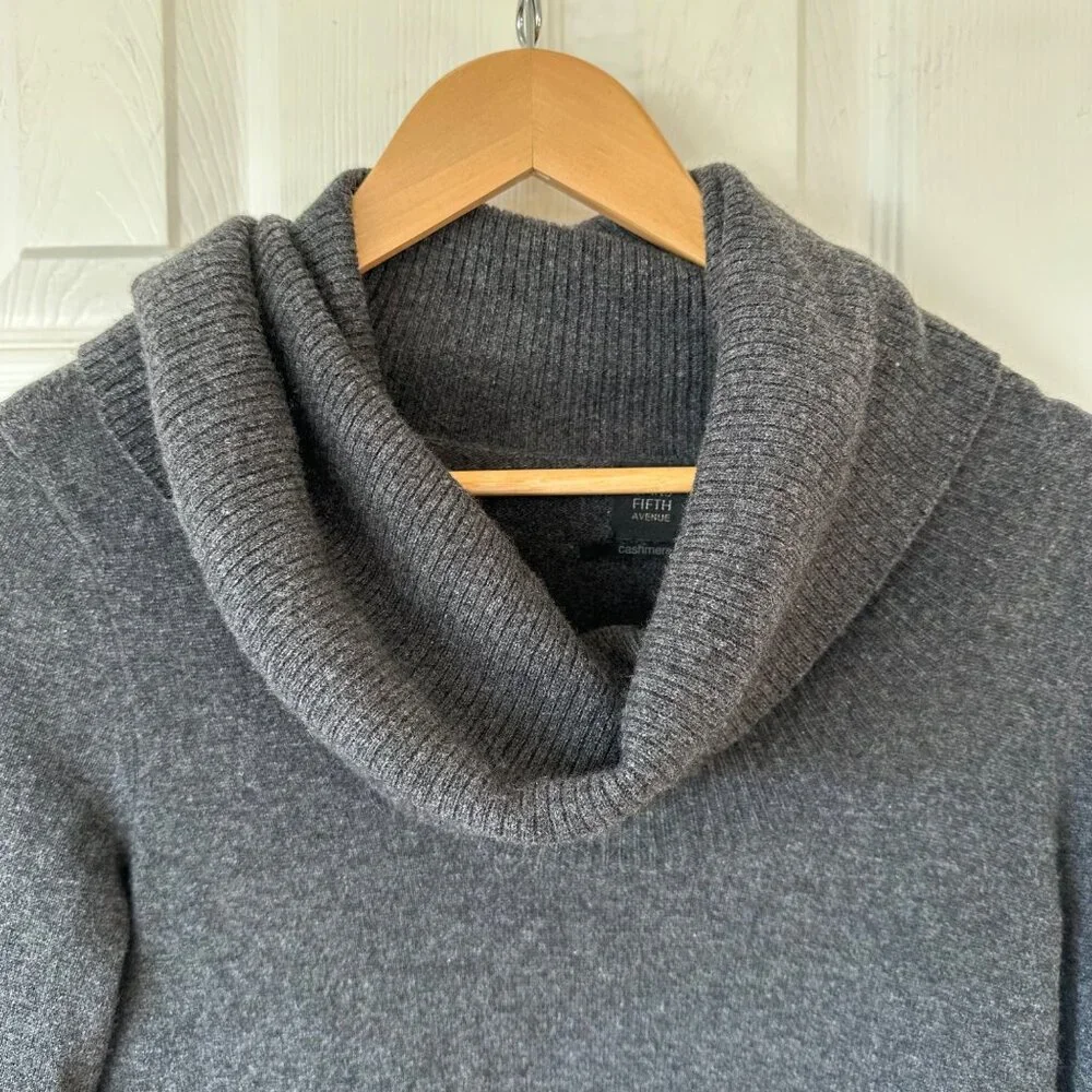 Saks Fifth Avenue Cashmere Cowl Neck Sweater Grey Quiet Luxury Minimalist Size M - Picture 3 of 7